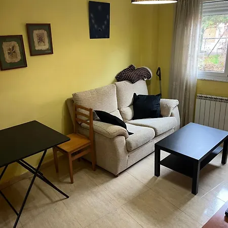 Azadinos, Leon. * León