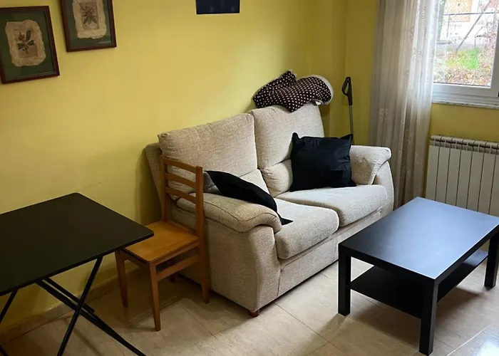 Azadinos, Leon. * Леон